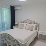 Sunrise Complex Apartment *